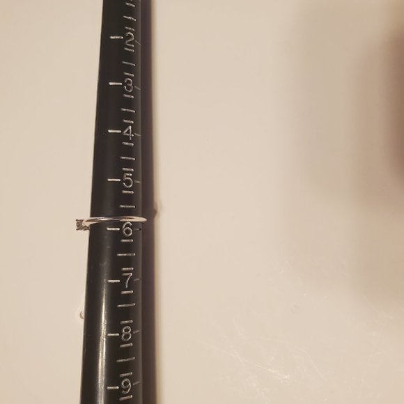 Brand new  14K white gold Solitaire diamond engage - Picture 7 of 7